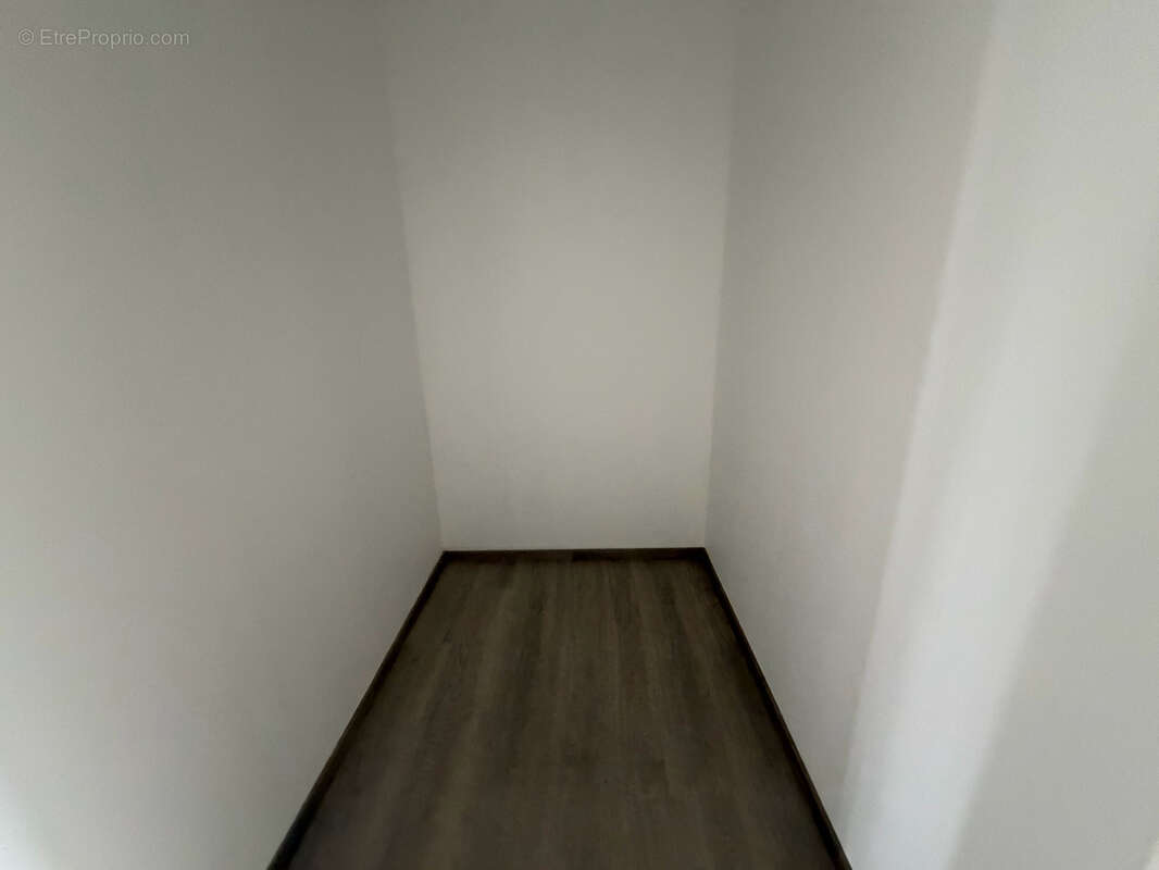 Maison à SAINT-JEAN-D'ILLAC