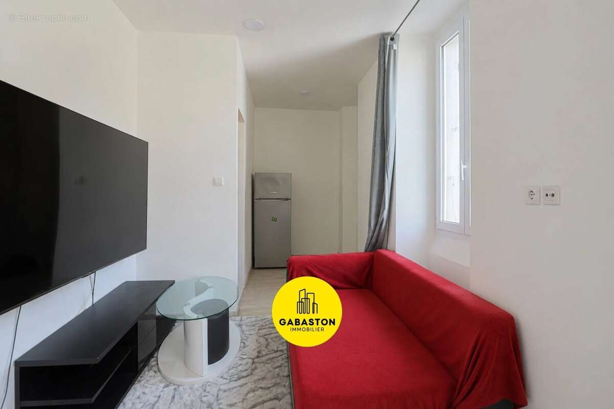 Appartement à MARSEILLE-4E