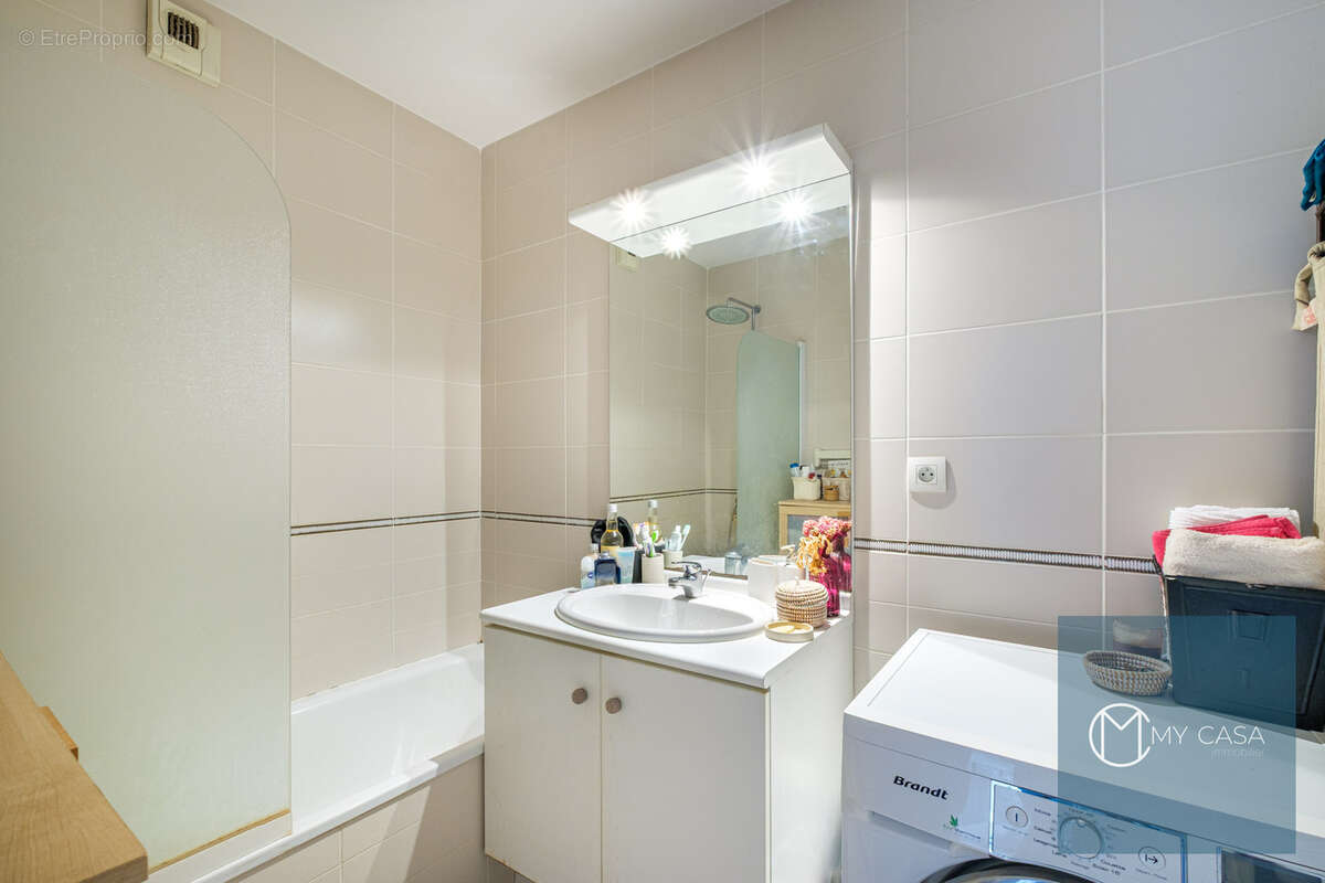 Appartement à TASSIN-LA-DEMI-LUNE