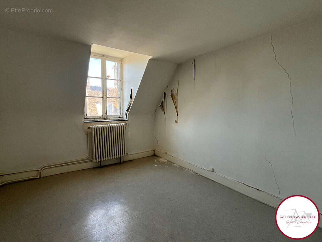 Appartement à SAINT-AMAND-MONTROND