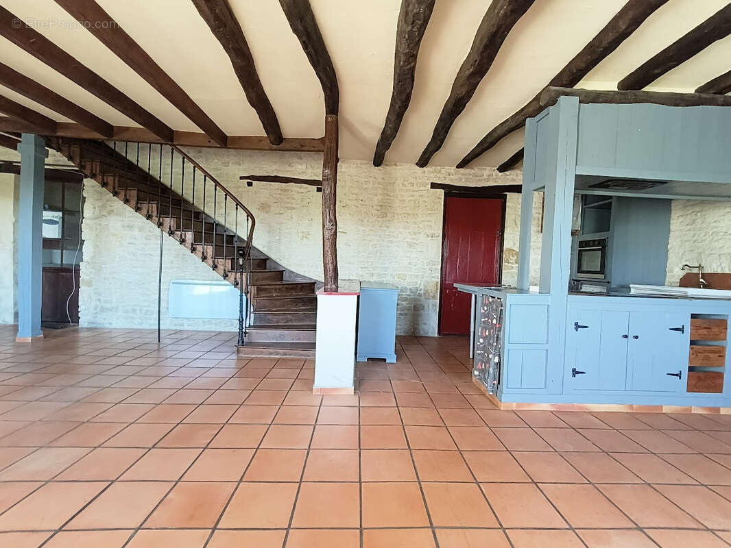 Maison à SAINTE-EANNE