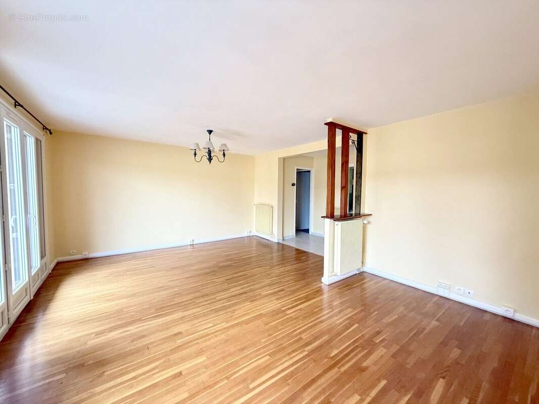 Appartement à MEZY-SUR-SEINE