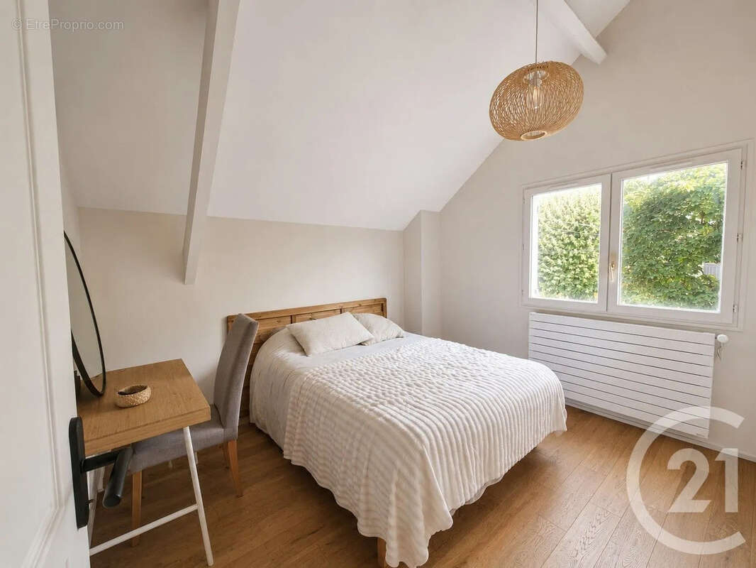 Maison 115 m² à Saint-Maur-Des-Fosses  - photo 15