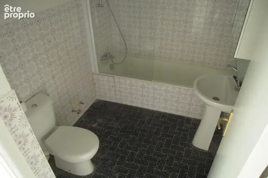 NICE OUEST Napoléon III : Standing Piscine Appartement 37m2 Parking Cave Calme - photo 4
