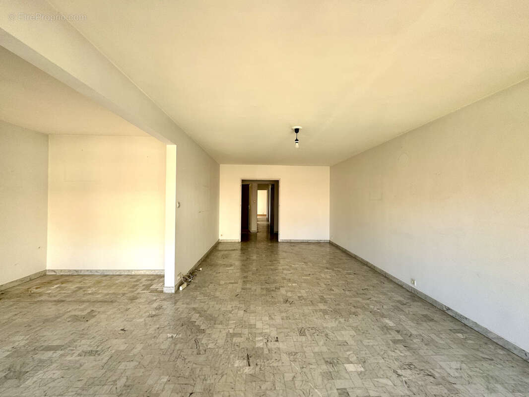 Appartement à HYERES