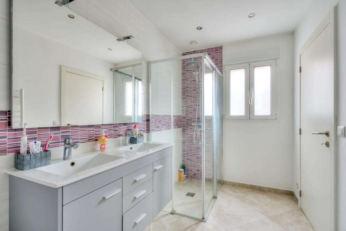 Maison à VITRY-SUR-SEINE