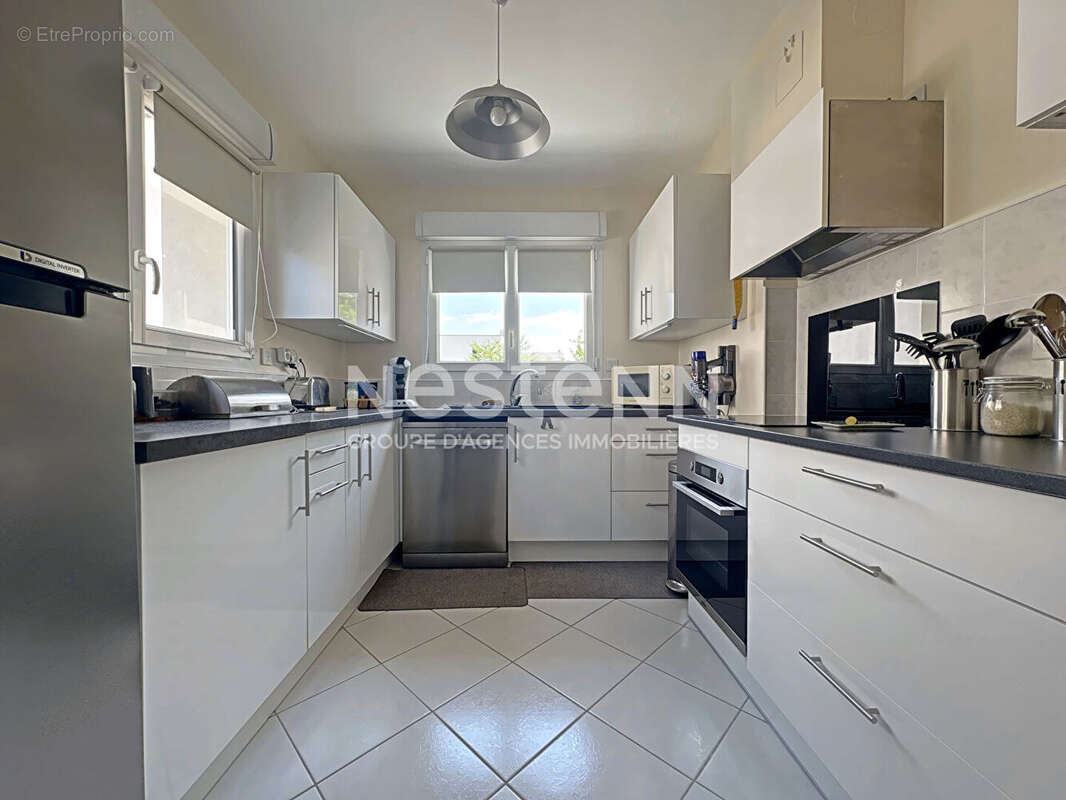 10 min de reims - maison de plain pied sur 823 m² - garage double - photo 3