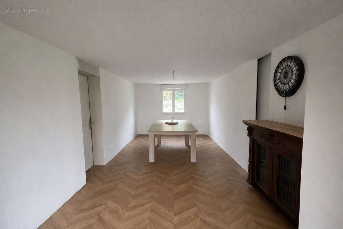 Maison  8 pièce(s) 210 m2 - photo 3