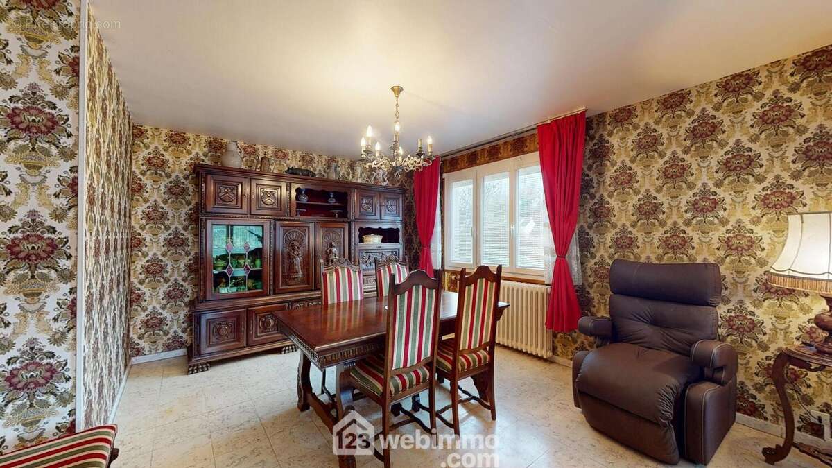 Maison à LACROIX-SAINT-OUEN