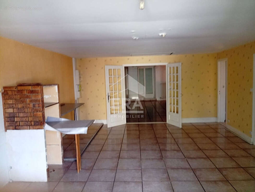 Maison à SAINT-LOUP-SUR-SEMOUSE