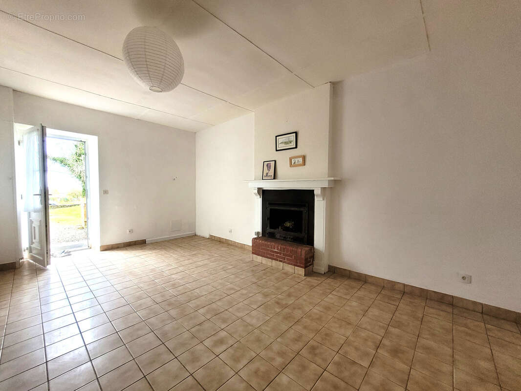 Maison à EPINIAC