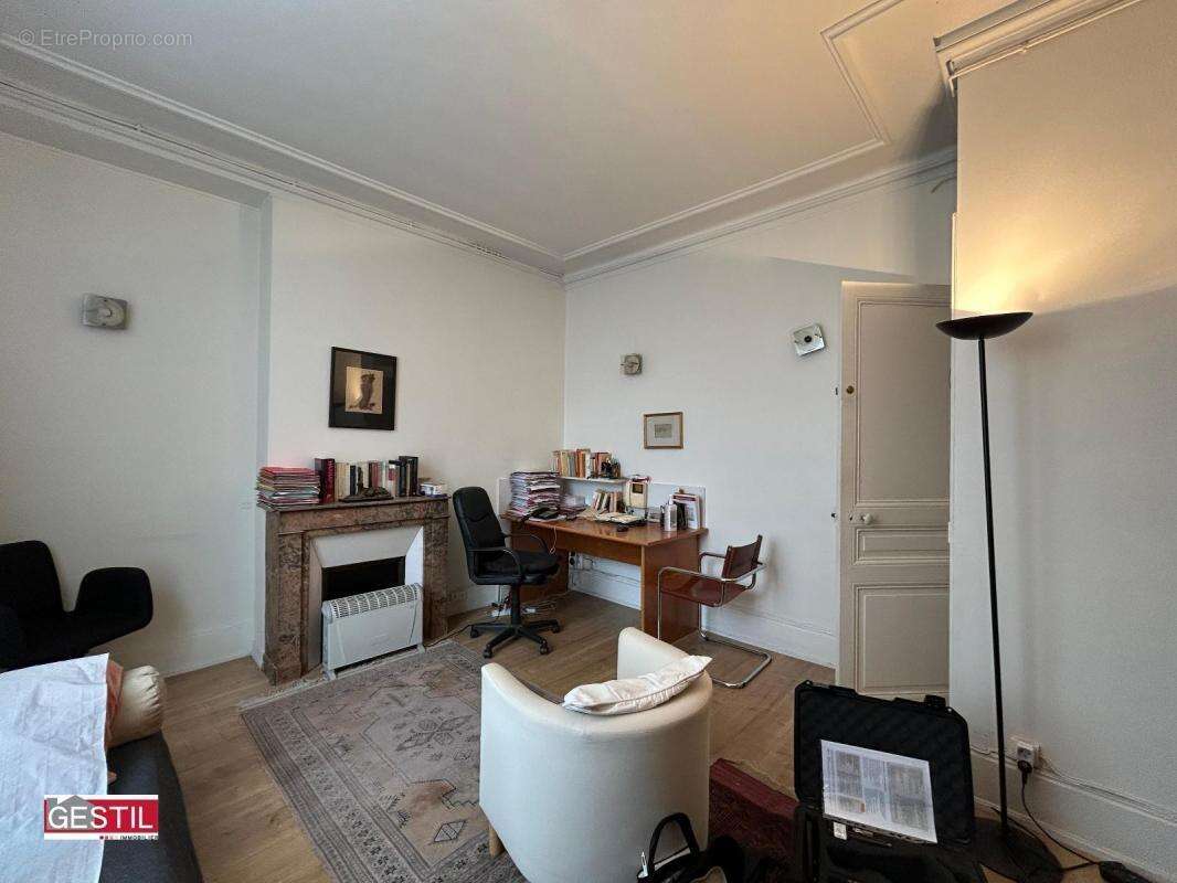 Commerce à PONTOISE