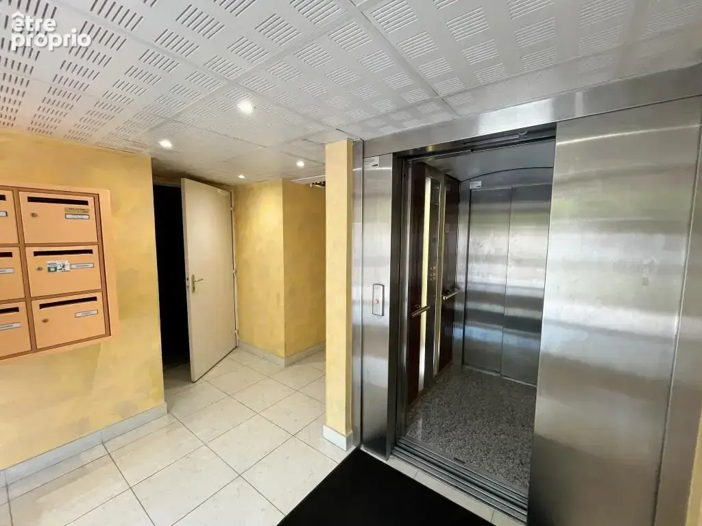 SENS   Bel appartement de 87 m2 avec terrasse, garage et parking - photo 18