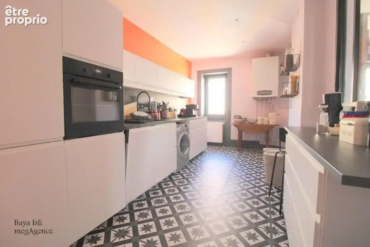 Appartement T5 110m², duplex atypique avec tropézienne - photo 2