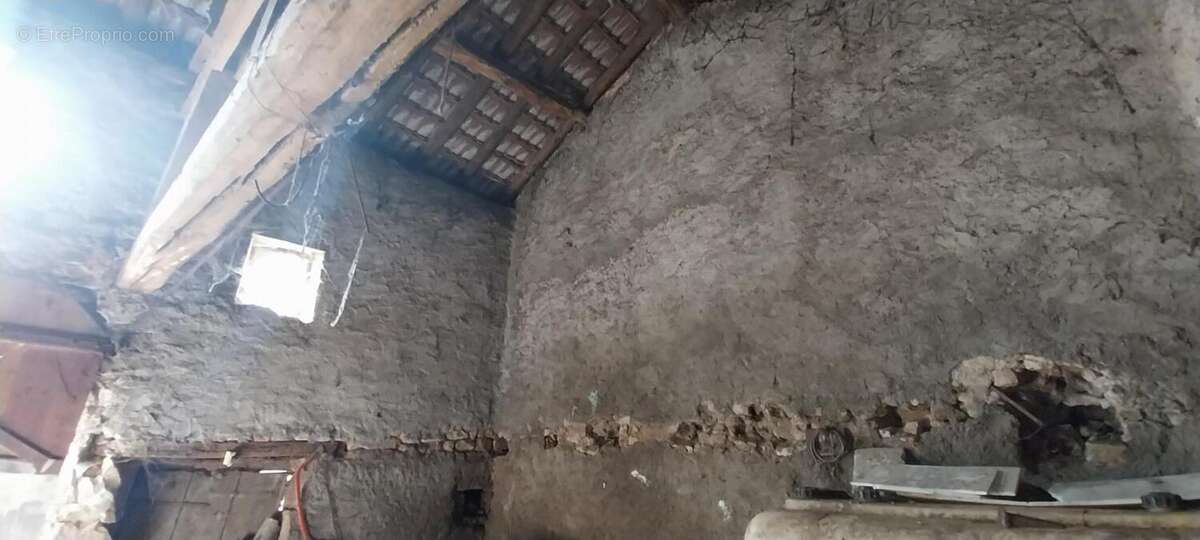 Maison à LA CHAPELLE-LES-LUXEUIL