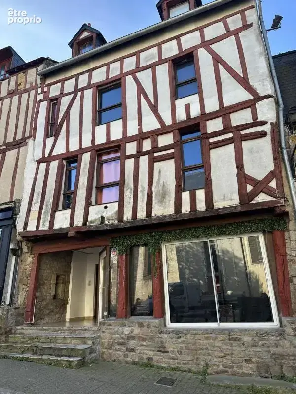 VANNES – Charmant 2 pièces avec mezzanine au dernier étage d'un immeuble de caractère - photo 2