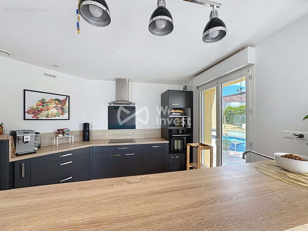 Maison 104 m² à Saint-Hilaire-La-Croix  - photo 5