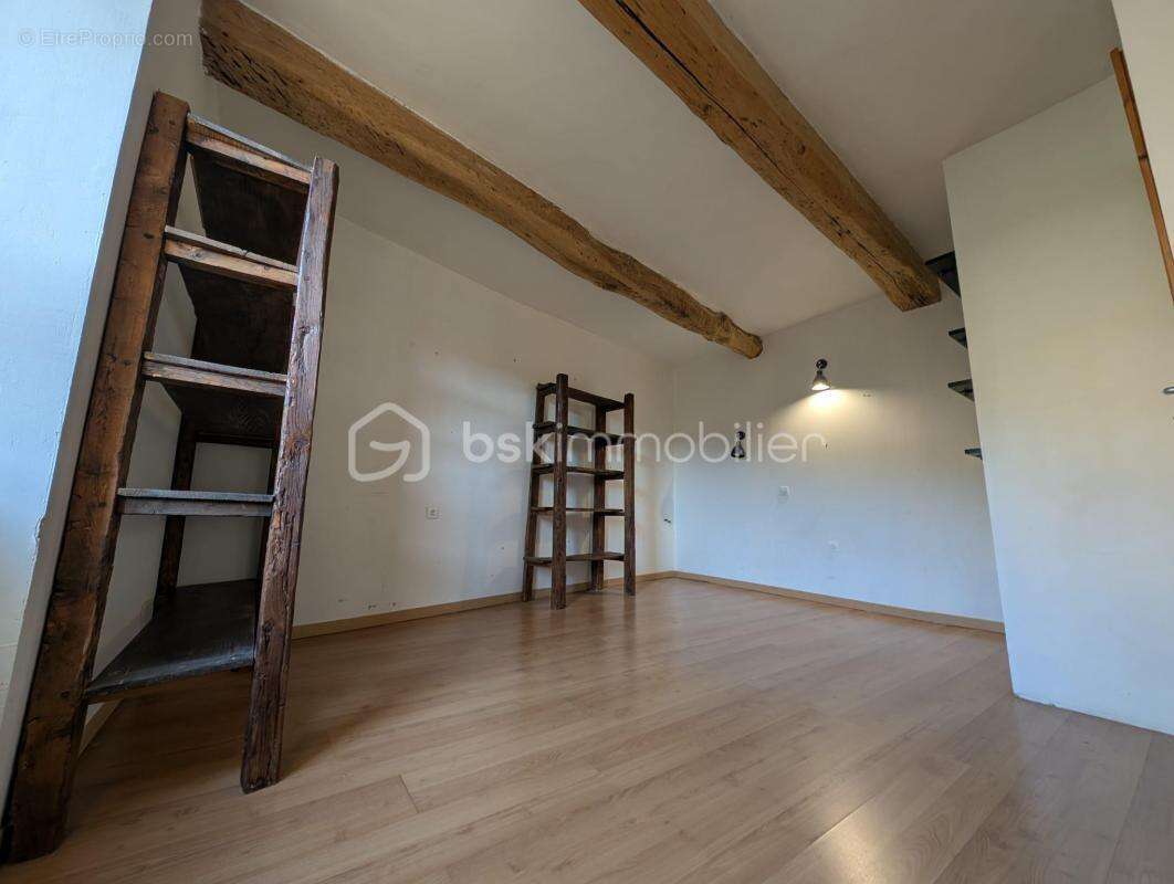 Maison à SAINT-JEAN-DU-PIN