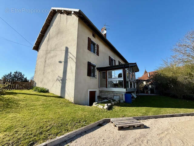 Maison à L'HOPITAL-DU-GROSBOIS