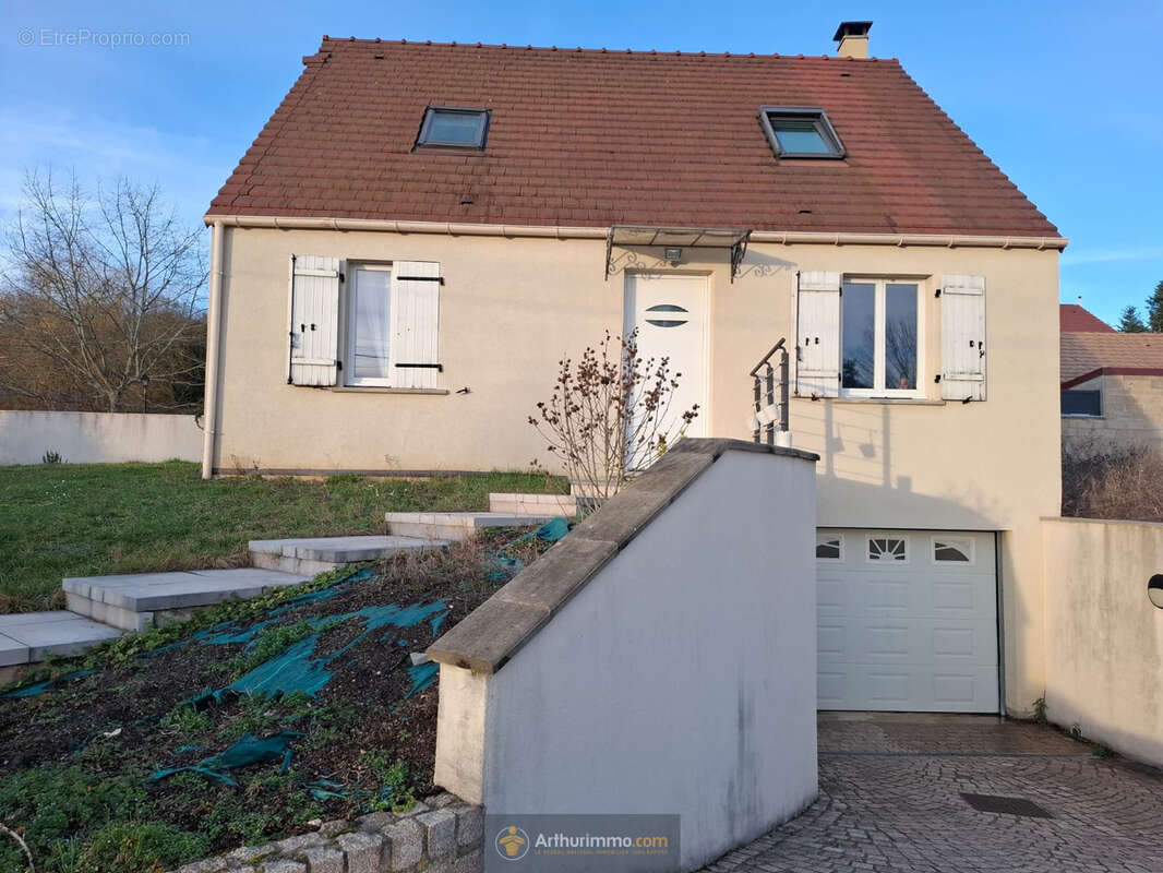 Maison à POMMEUSE