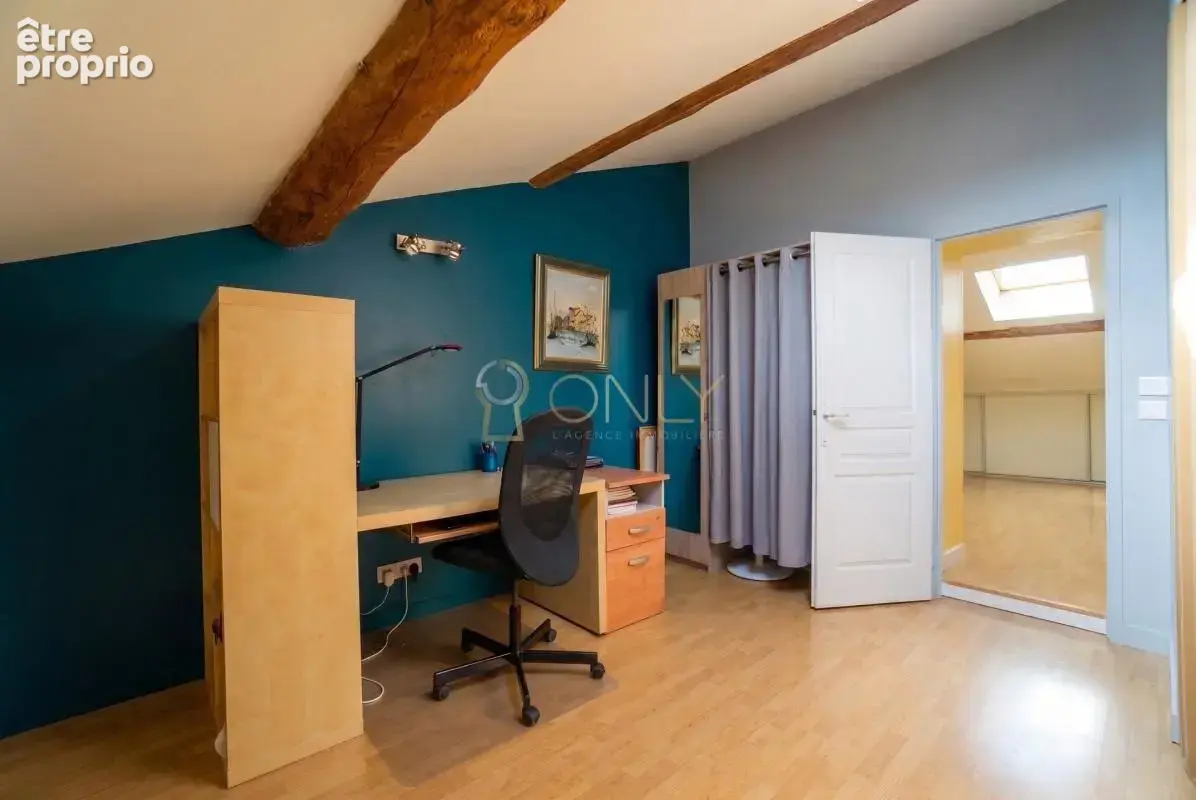 Liergues - Appartement T4 - Centre Village - photo 15