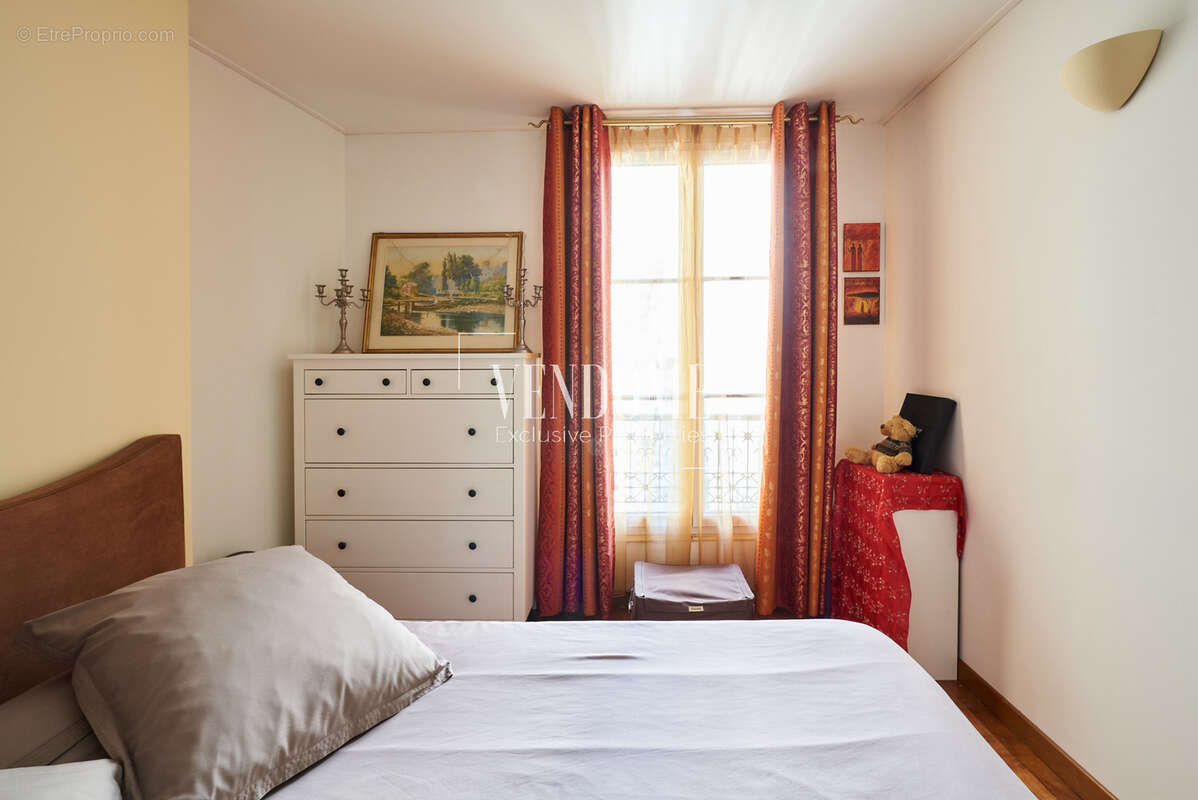 Appartement à PARIS-10E
