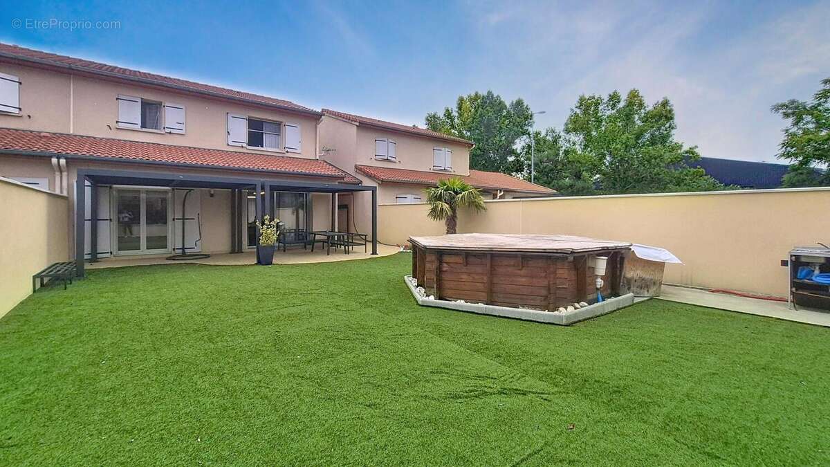 Photo 2 - Maison à SAINT-ETIENNE