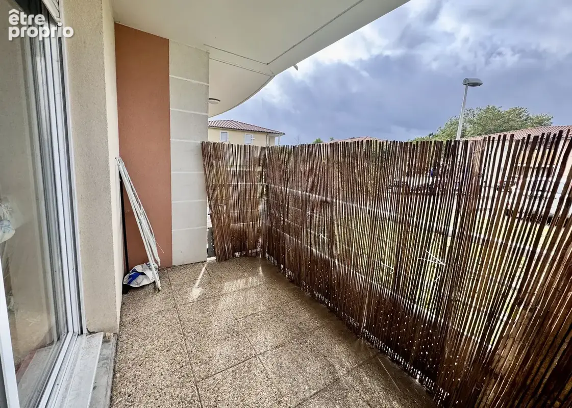 Exclusivité - gerzat - studio vendu loué - parking et terrasse - photo 6