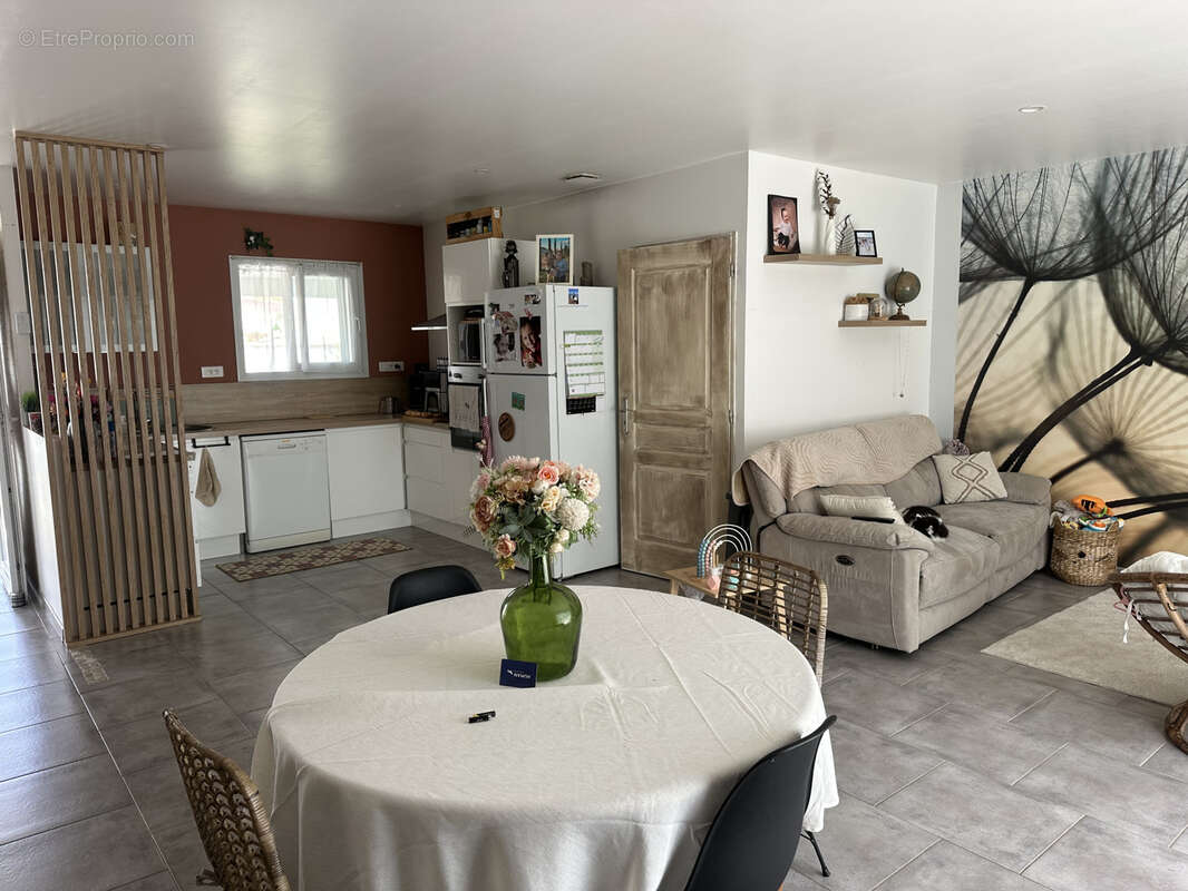 Maison à TRIAC-LAUTRAIT