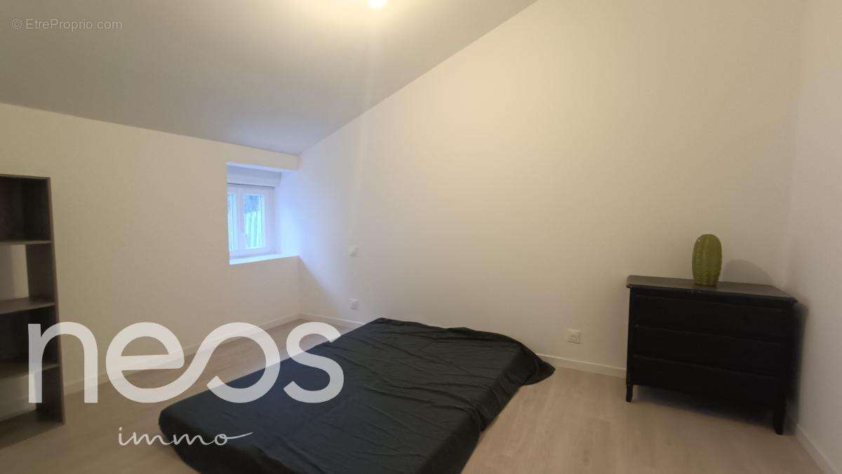 Maison à MAIRE-LEVESCAULT