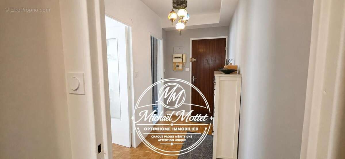 Le Havre (76) - Un appartement familial aux beaux volumes, avec 2 balcons et garage ! - photo 2