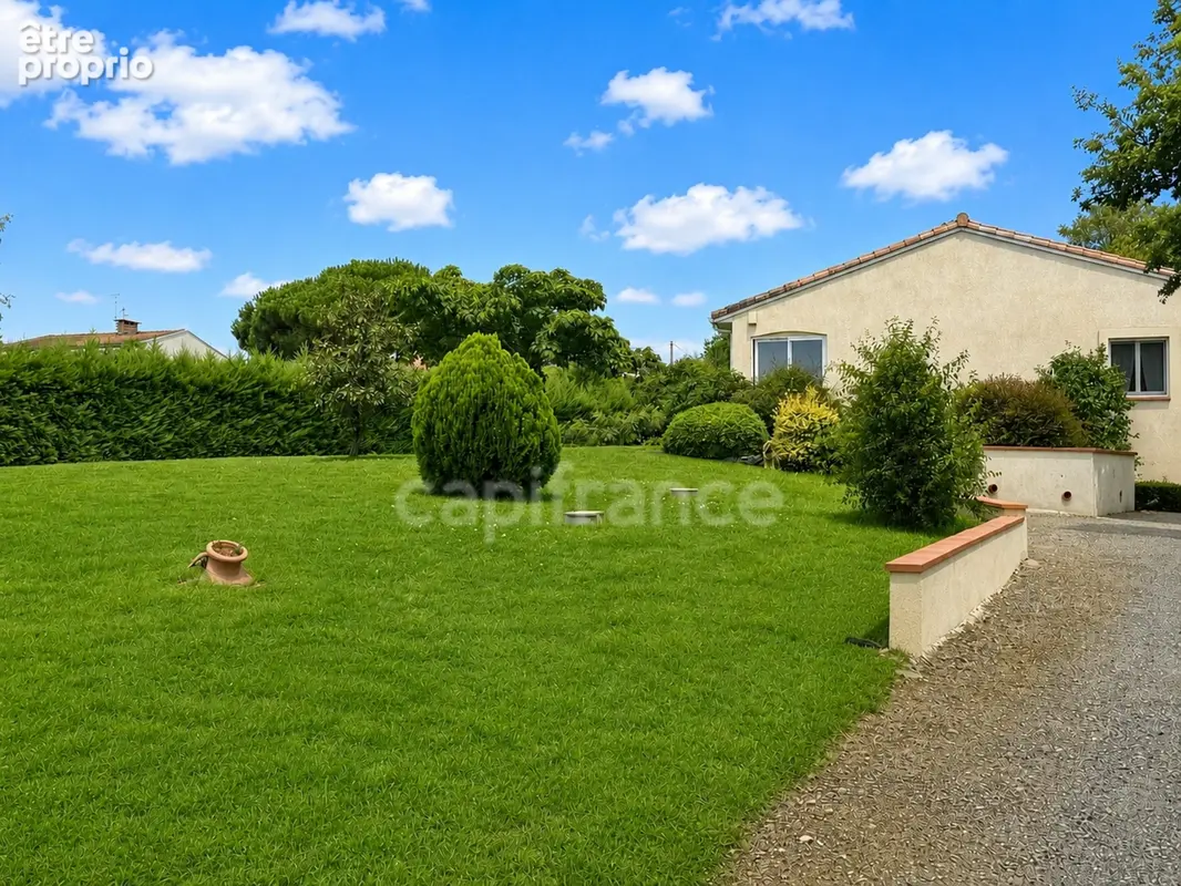 Maison de plain-pied 160 m² – 4 chambres, bureau, terrain arboré de 2 500 m² - photo 8