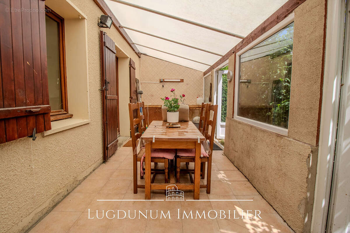 Maison Grigny Sur Rhone 5 pièce(s) 86 m2 avec beau Jardin - photo 16