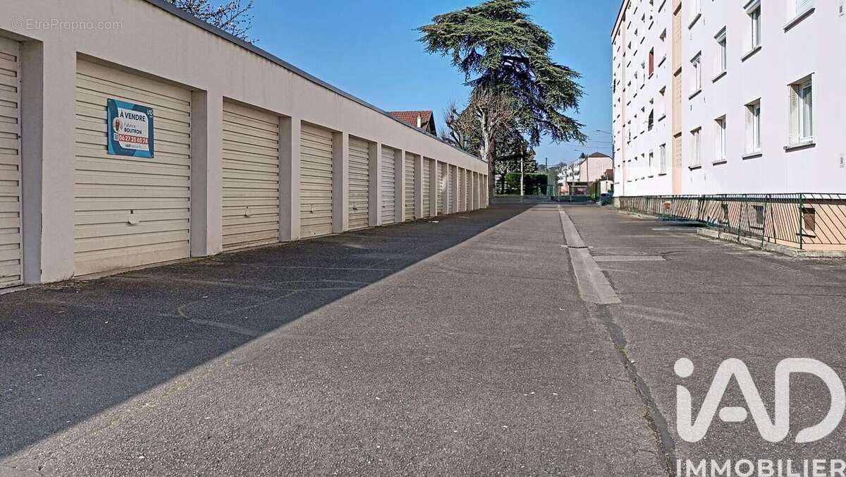 Photo 3 - Parking à DIJON