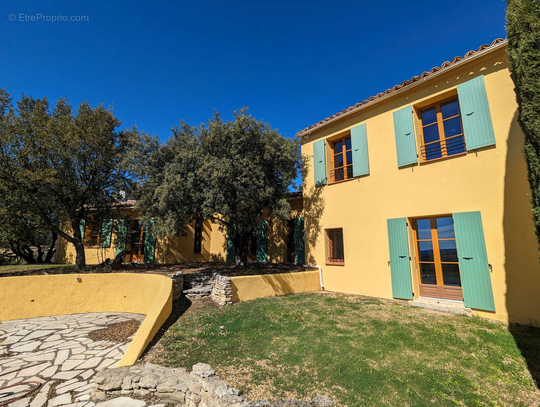 Maison à SAINT-SATURNIN-LES-APT