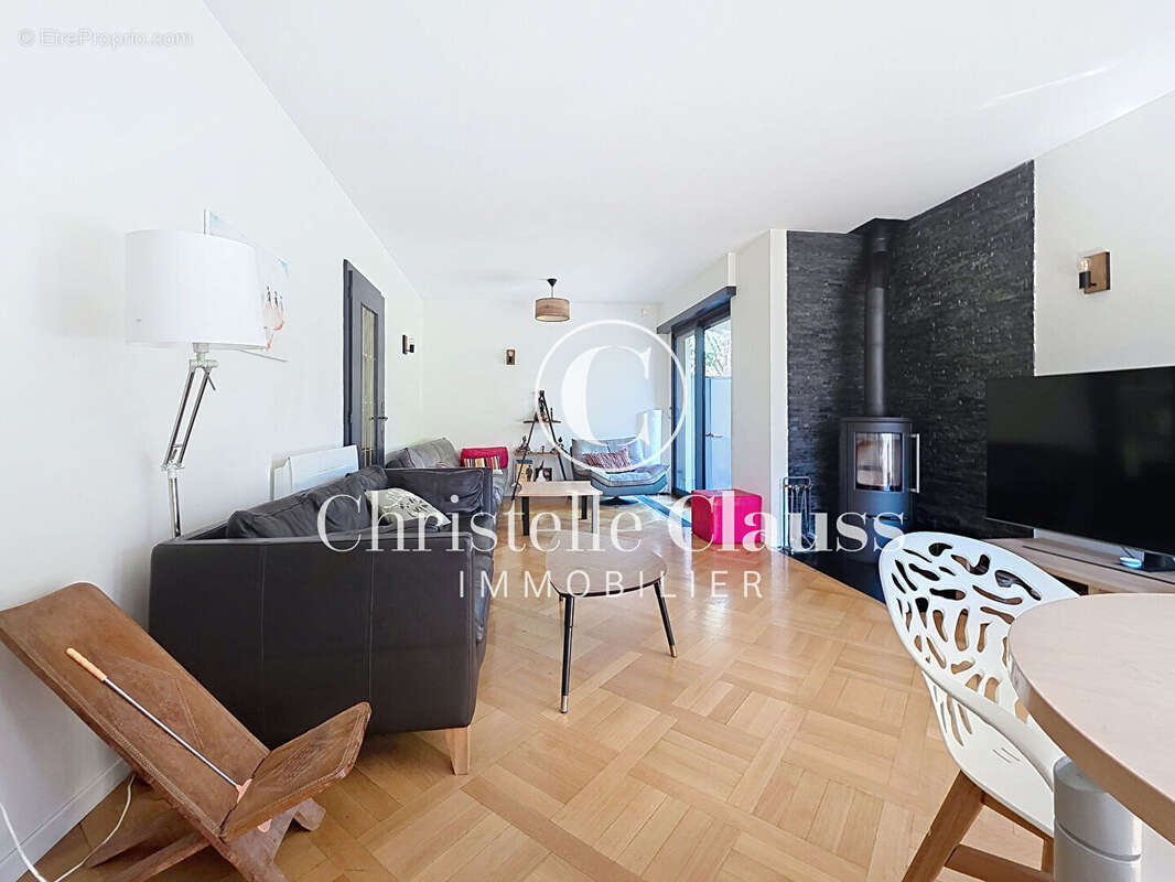 Maison Strasbourg 7 pièce(s) 234 m2 - photo 2