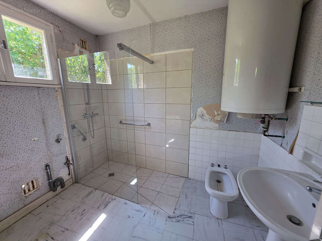 Maison à NEONS-SUR-CREUSE