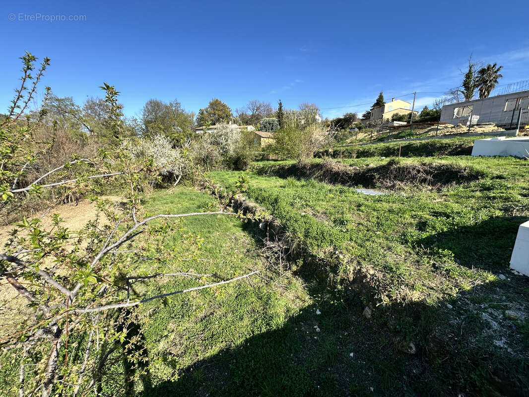 Terrain à VENCE