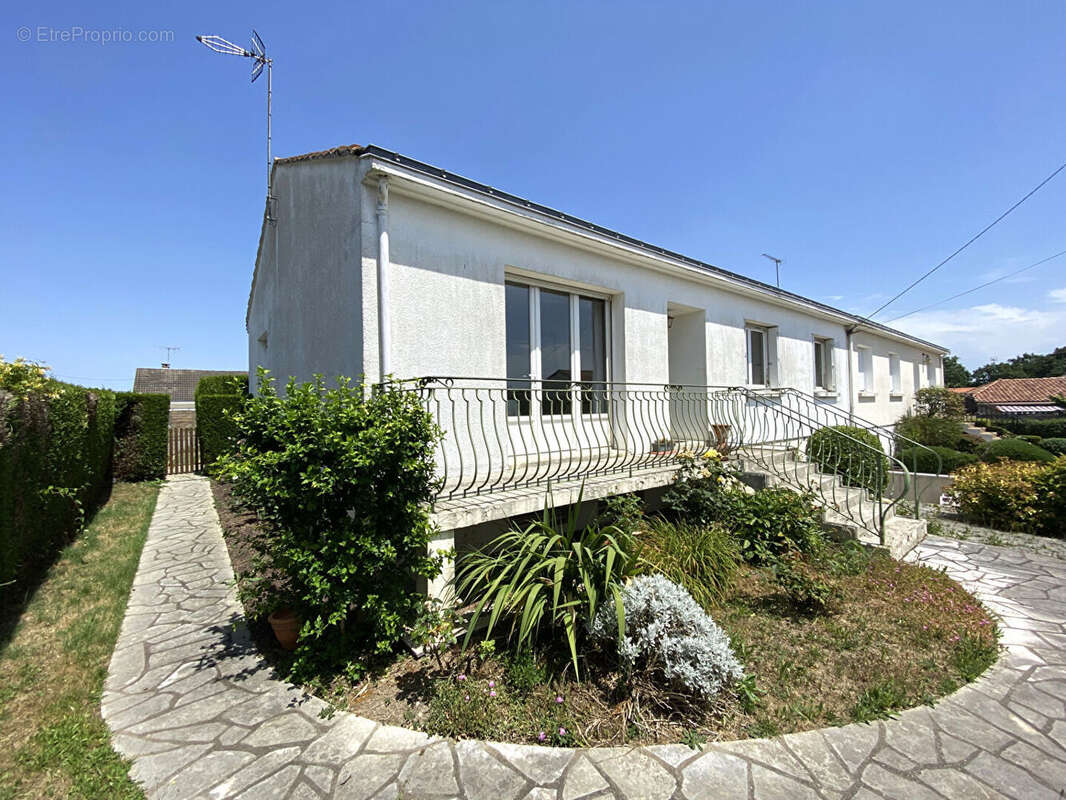 Maison à SAINT-LEGER-SOUS-CHOLET