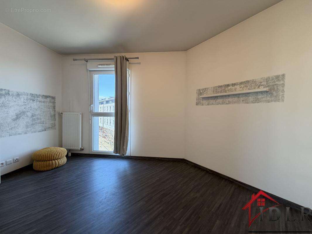 Appartement à LE BLANC-MESNIL