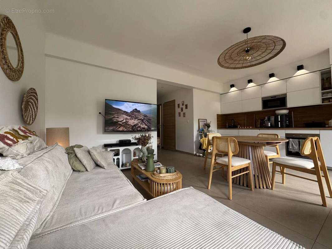 Appartement à MARSEILLE-7E