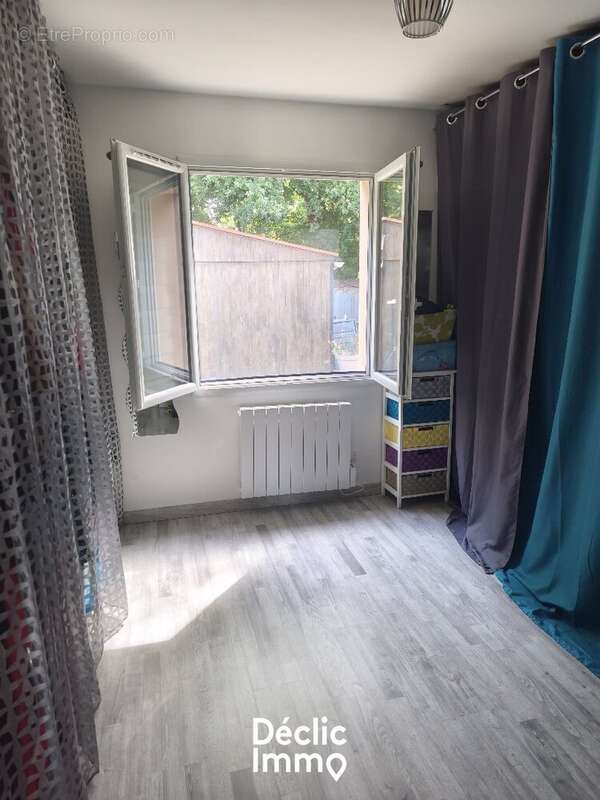 Maison plein pied - 5 chambres - Beaufou - photo 7