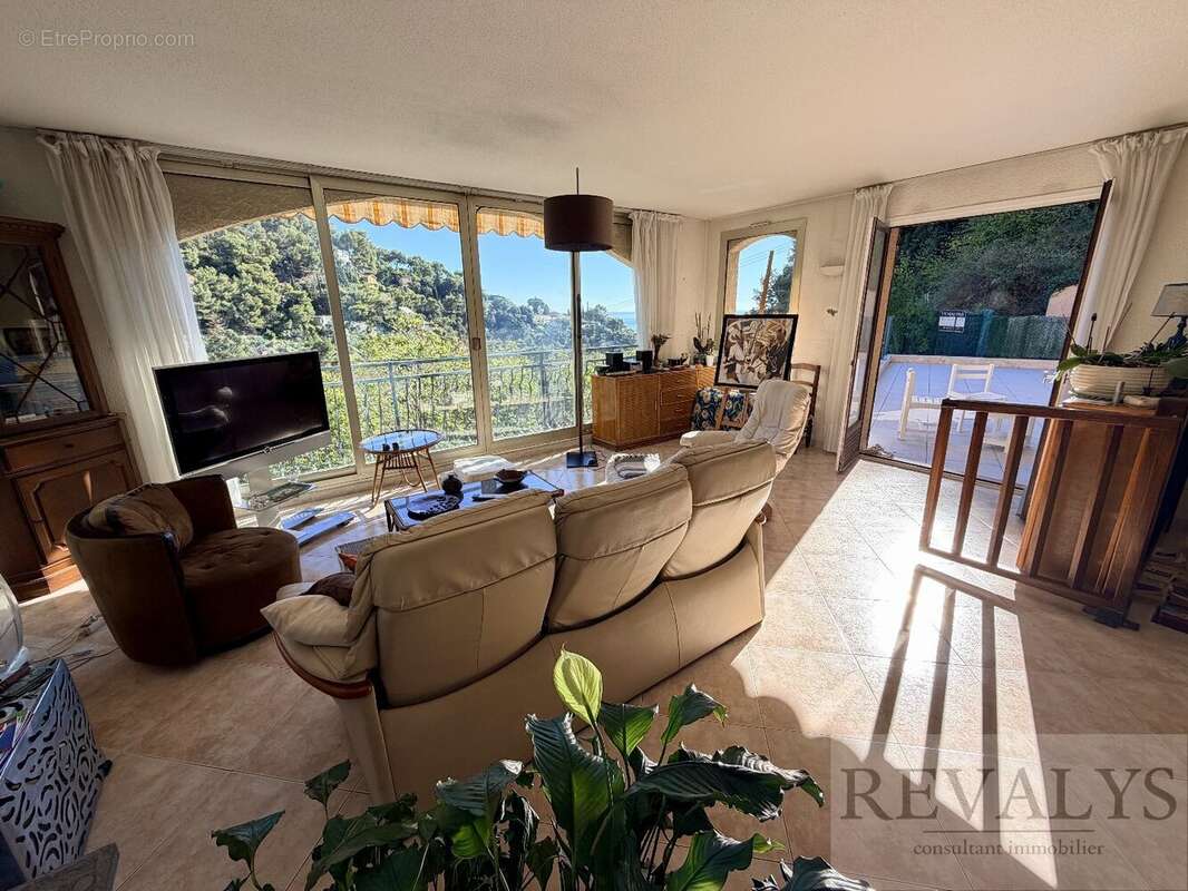 Appartement à ROQUEBRUNE-CAP-MARTIN