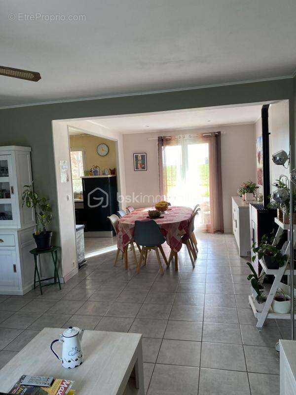 Maison à CHATEAUNEUF-EN-THYMERAIS