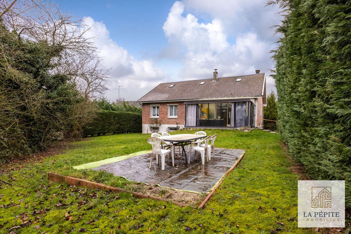 Maison à AULNOYE-AYMERIES