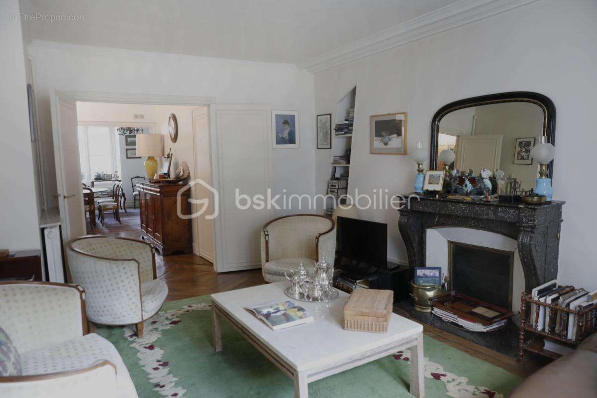 Appartement à PARIS-6E