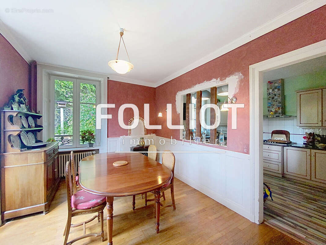 Maison à MENIL-HUBERT-SUR-ORNE