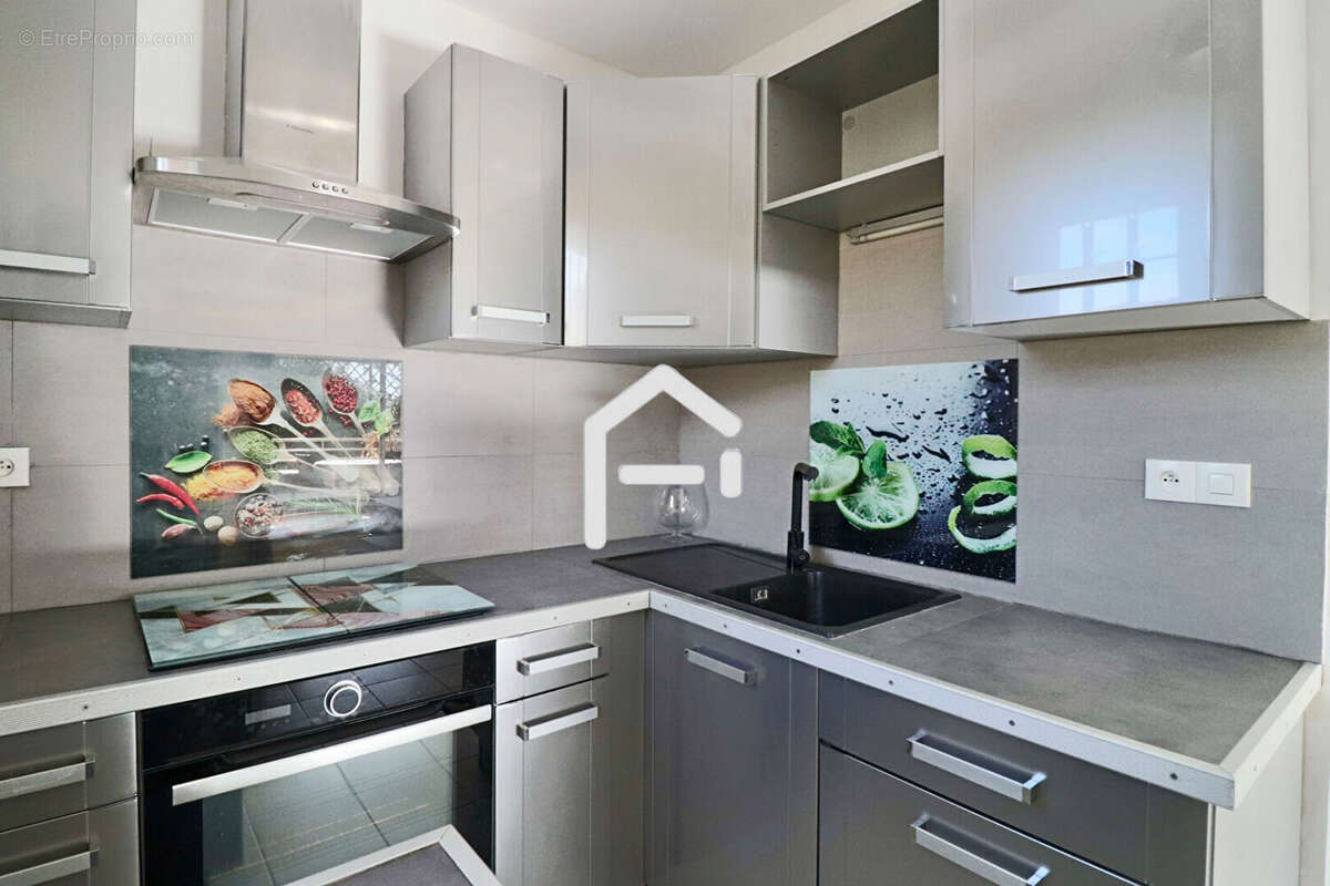 Appartement à SAINT-CHAMAS