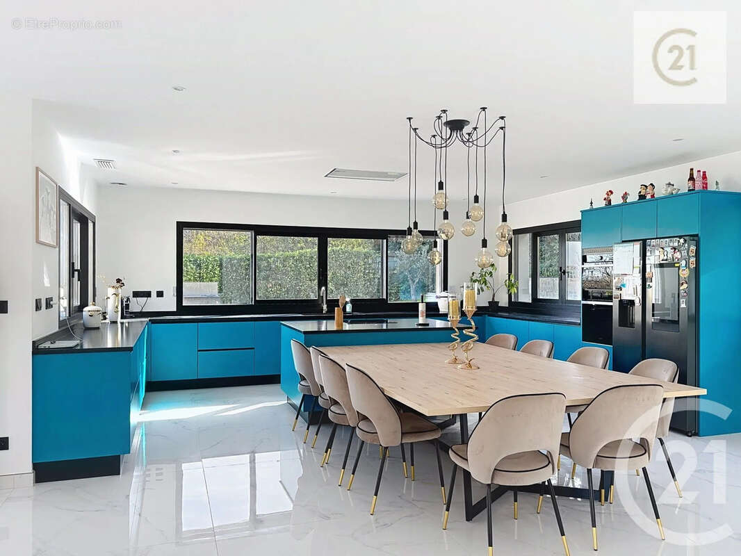 Maison à AYGUESVIVES