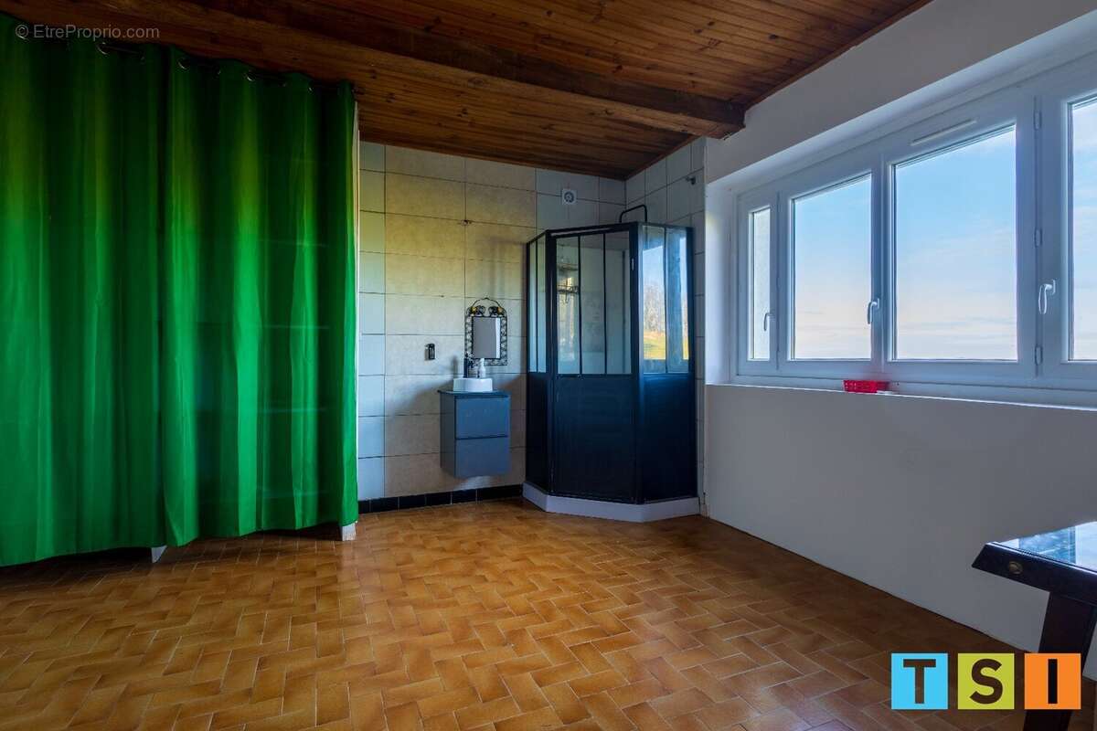 Maison à CASTELNAU-PICAMPEAU